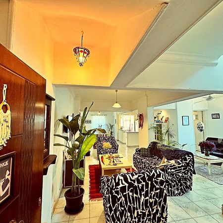 Large Room With Its Own Balcony Cairo Exterior photo